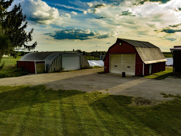 Property Photo: 8820 S Lake Pleasant Road MI 49242