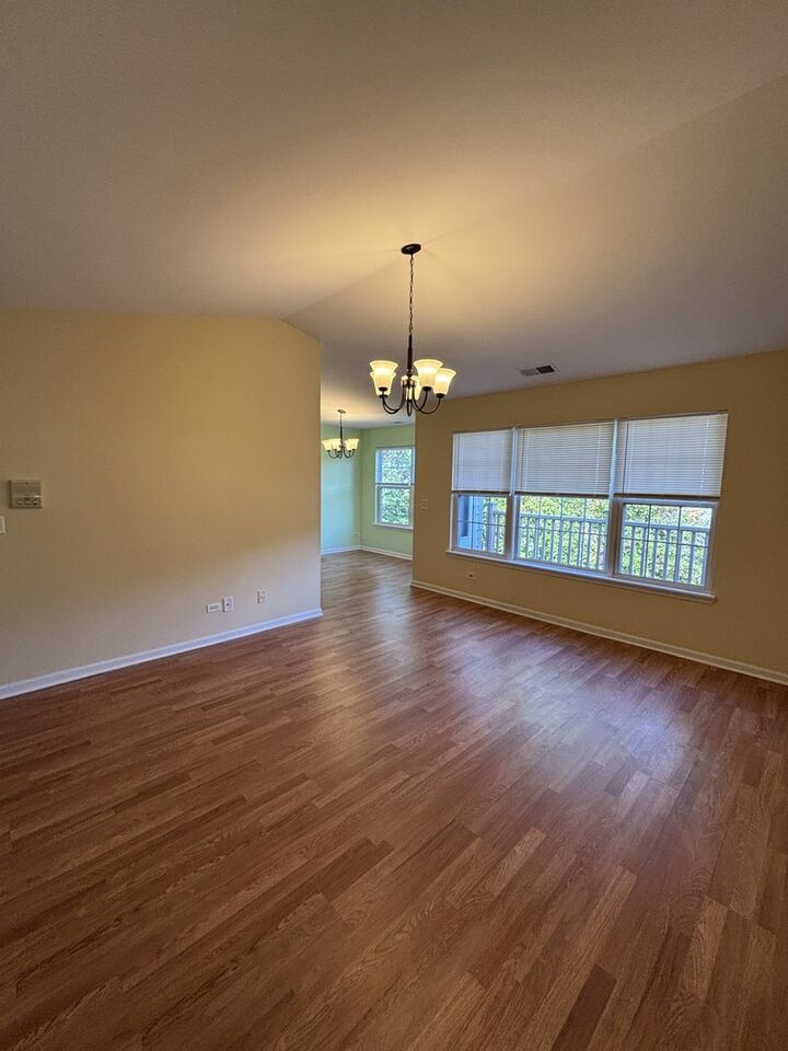 Property Photo:  1163 N Red Oak Circle 4  IL 60073 