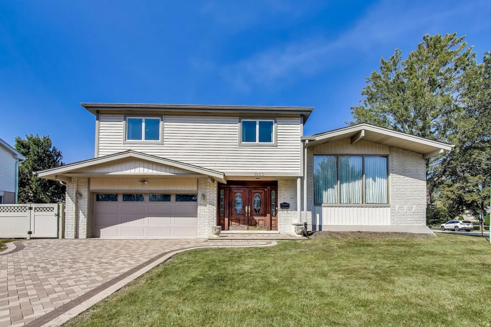 Property Photo:  1580 Habberton Avenue  IL 60068 