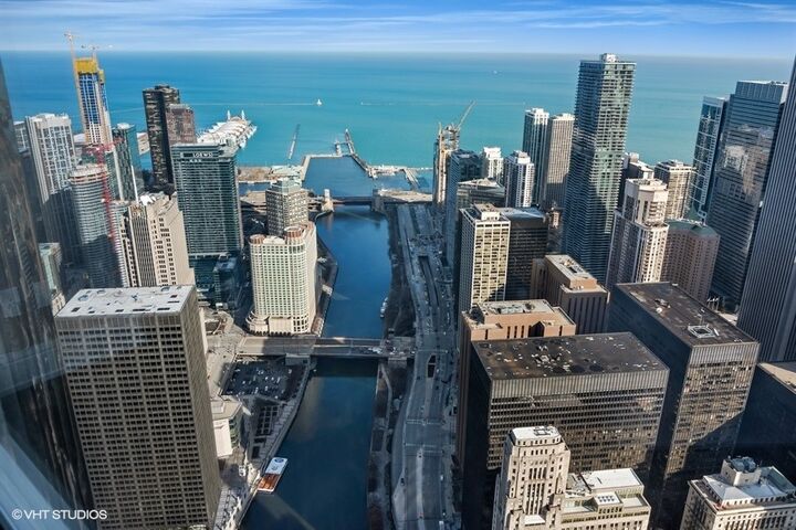 Property Photo:  401 N Wabash Avenue 67F  IL 60611 