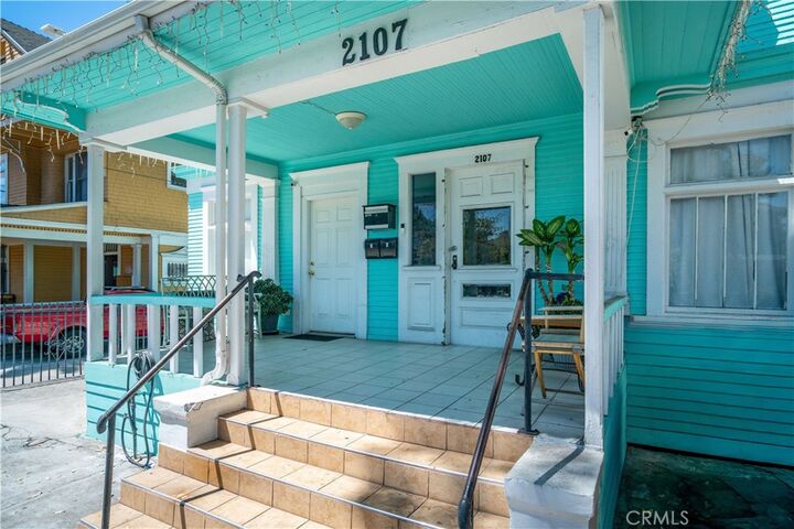 Property Photo:  2107 S Union Avenue  CA 90007 