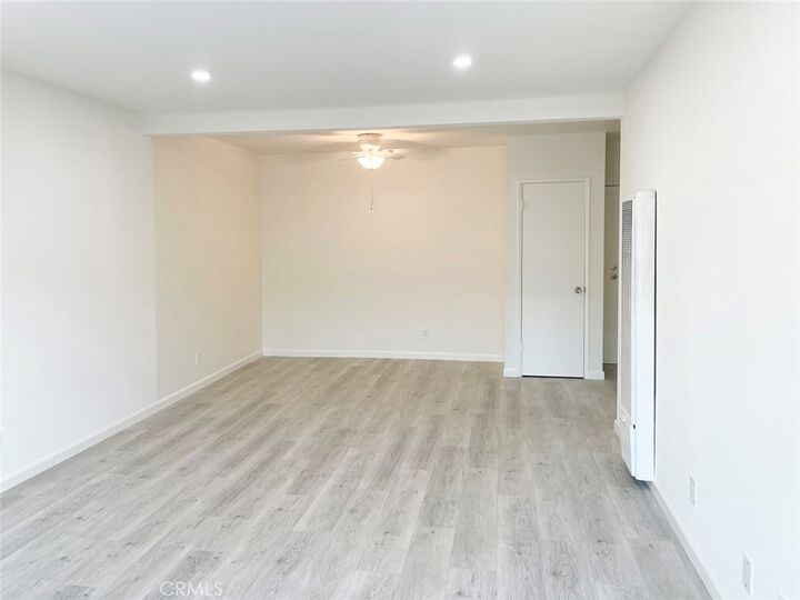 Property Photo:  409 Burchett Street 311  CA 91203 