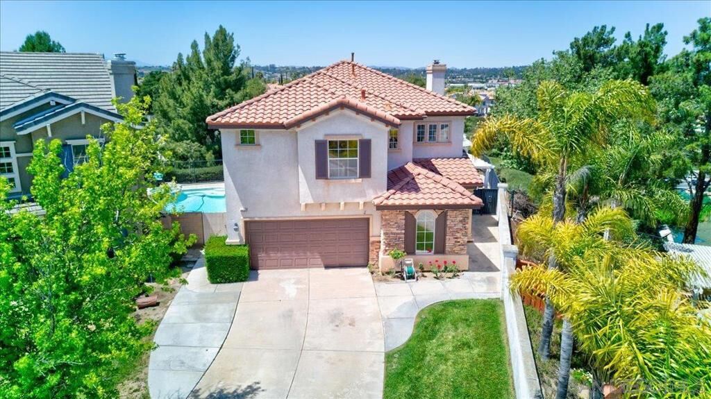 Property Photo:  45377 Aguila Ct  CA 92592