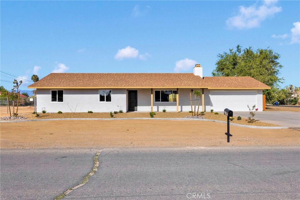 Property Photo:  12520 Tamiani Road  CA 92308 