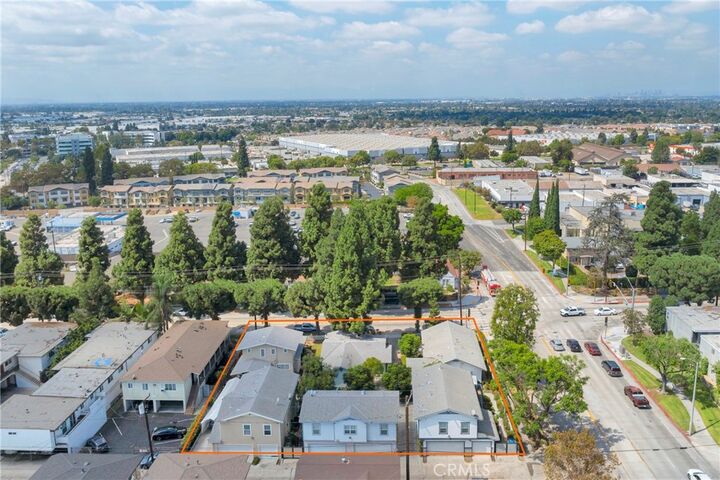 Property Photo:  7602 7614 Pickering Avenue  CA 90602 