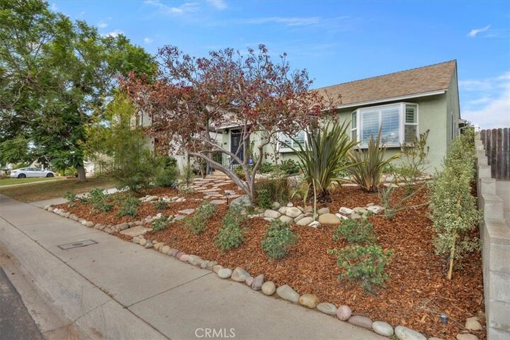 Property Photo:  7817 Truxton Ave  CA 90045 