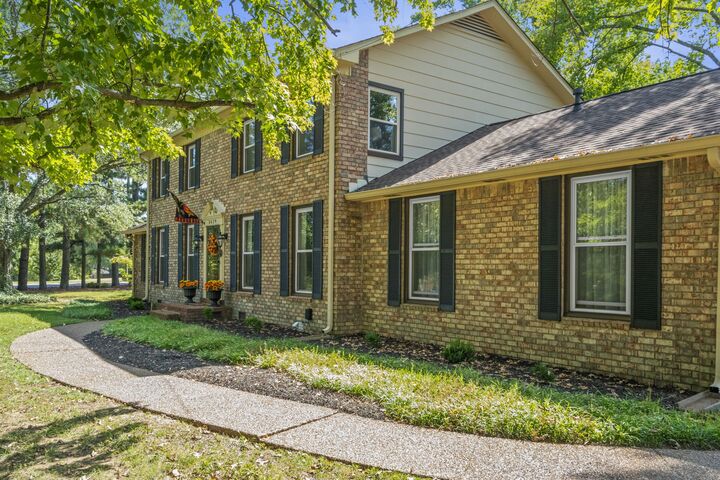 Property Photo: 5629 Highland Way TN 37211