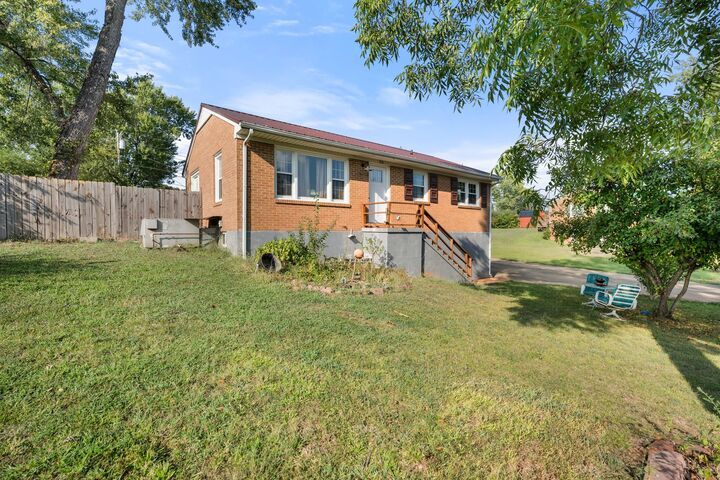 Property Photo:  314 Avon St  TN 38464 
