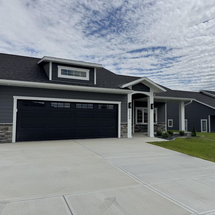 Property Photo:  3304 Stonebrook Lane  NE 68701 