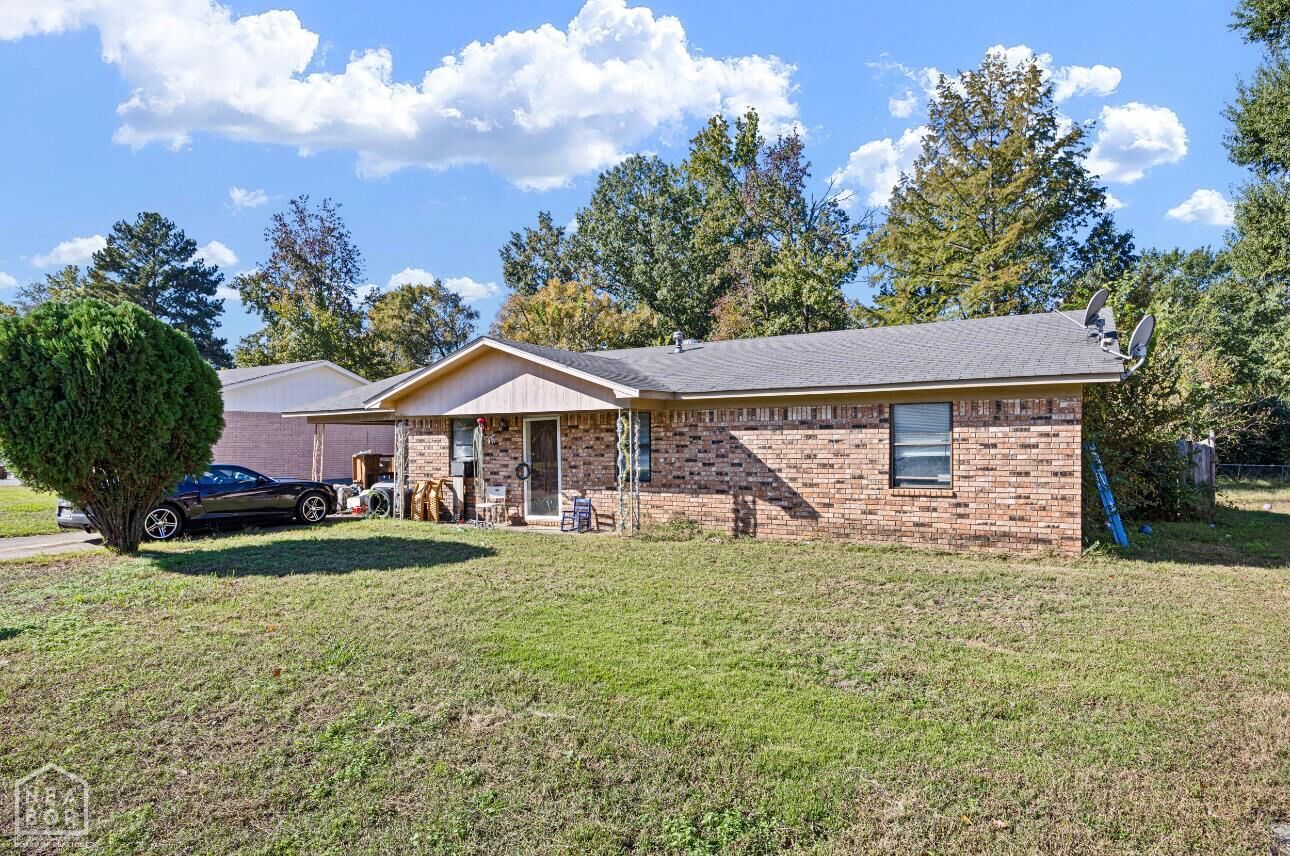 Property Photo:  1004 S Muskogee Avenue  AR 72801 