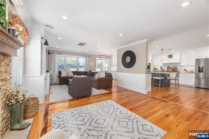 Property Photo:  79 Strathmore Terrace  NJ 07663 