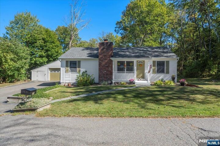 35 Vine Avenue  West Milford NJ 07480 photo