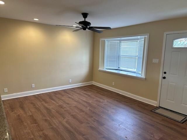 Property Photo:  2124 Dupont Drive  LA 70056 