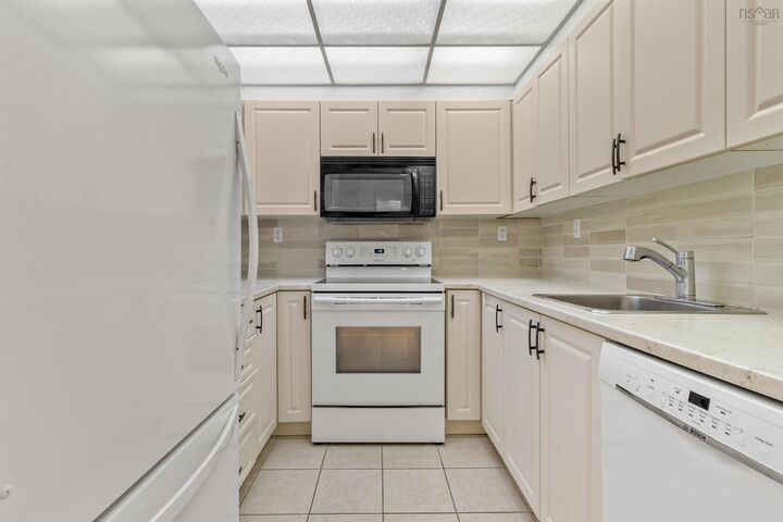 Photo de la propriété:  304 30 Brookdale Crescent  NS B3A 4T7