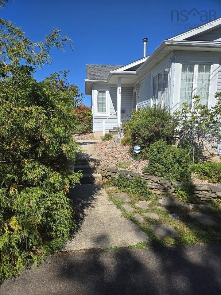 Property Photo:  40 Silverwood Dr.  NS B2N 6Y6 