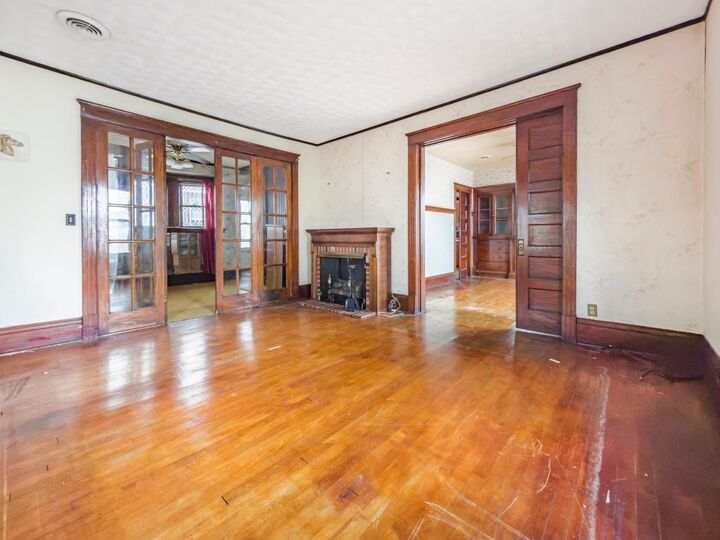 Property Photo:  417 4th Avenue NE  MN 55413