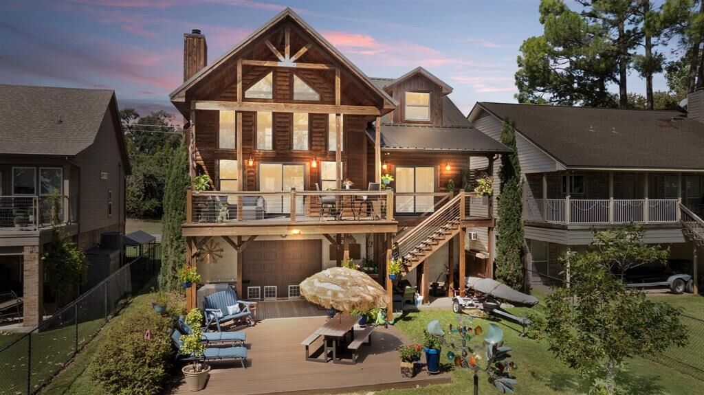 Property Photo: 808 W Lake Drive TX 76087