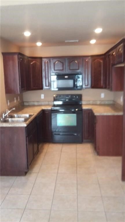 Property Photo:  5305 Remington Road  AR 72713 