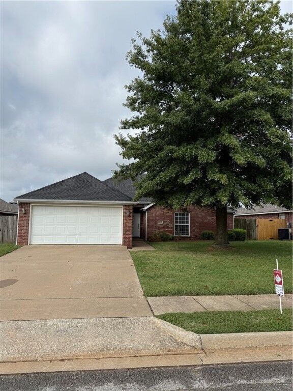 Property Photo: 6012 S 36th Street AR 72758