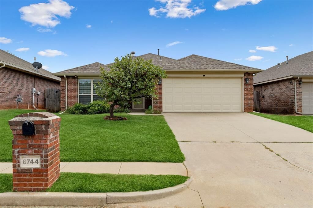 Property Photo:  6744 NW 125th Court  OK 73142 
