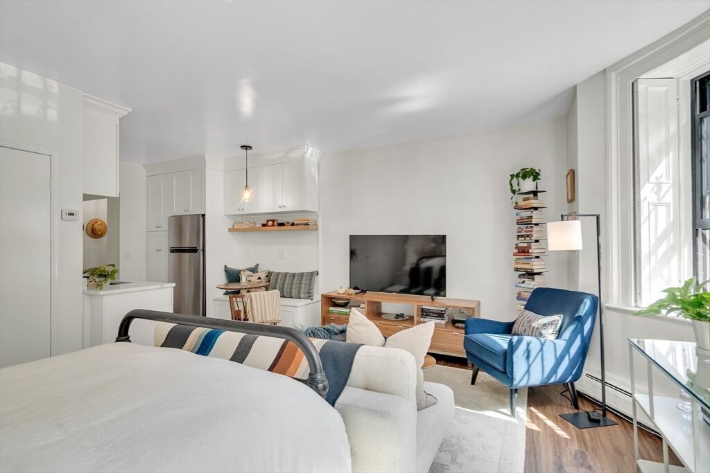 Property Photo:  40 Commonwealth Ave A  MA 02116 