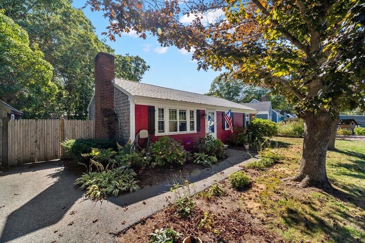 Property Photo:  3 Saturn Ln  MA 02664 