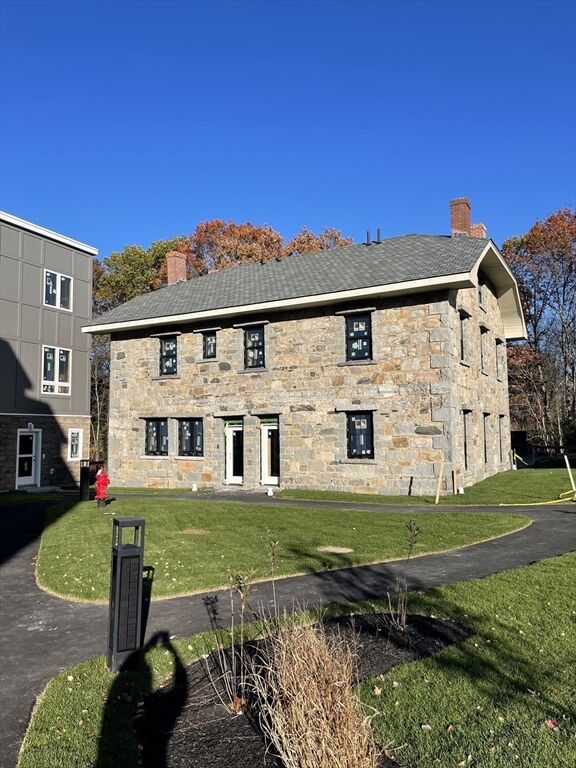 Property Photo: 225 Middlesex Turnpike 106 MA 01803