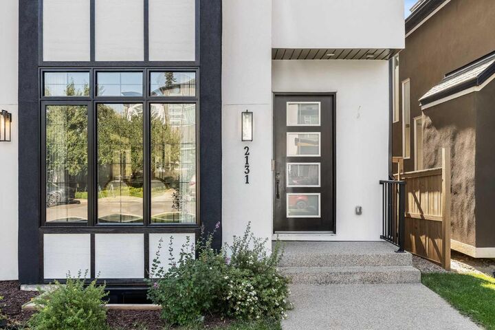 Property Photo: 2131 32 Avenue SW AB T2T 1W9