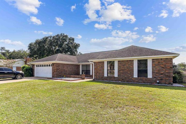 Property Photo: 2369 Amelia Ln FL 32526