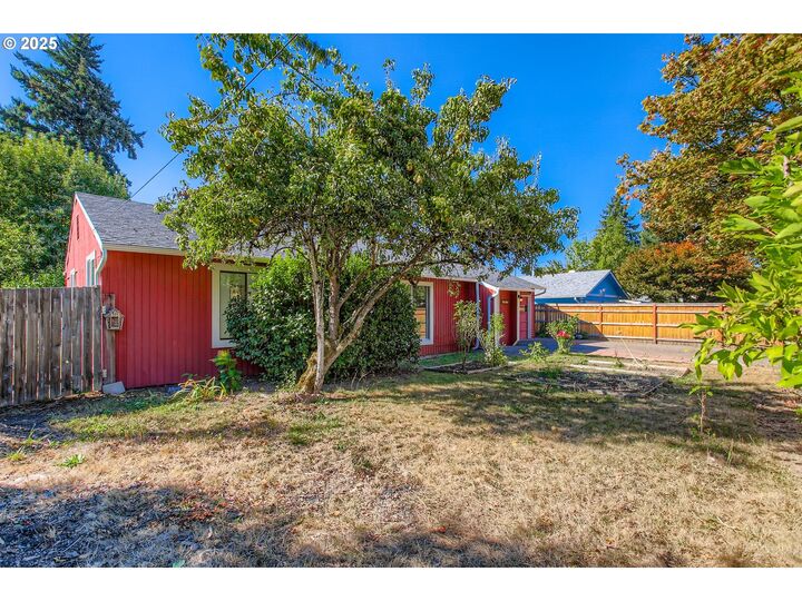 Property Photo:  4405 SW 160th Ave  OR 97078 