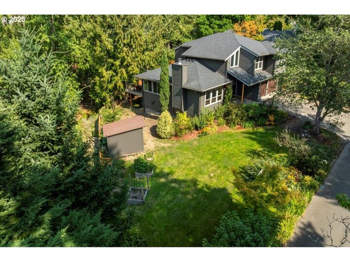 Property Photo:  9485 SW Washington St  OR 97225 