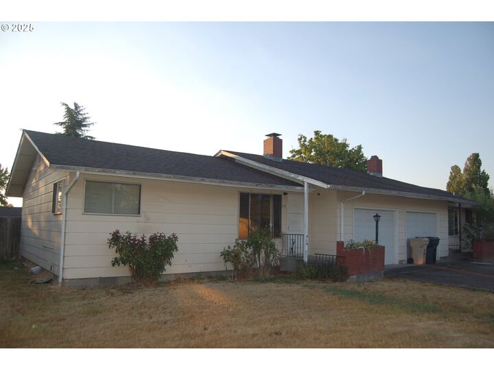 Property Photo:  210240 NE Conifer Blvd  OR 97330 