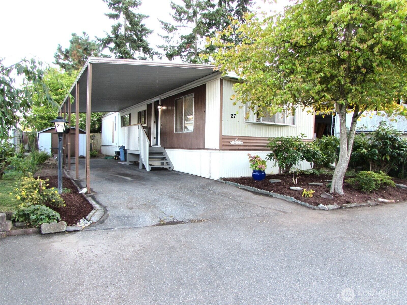 Property Photo:  5220  176th Street SW 27  WA 98037 