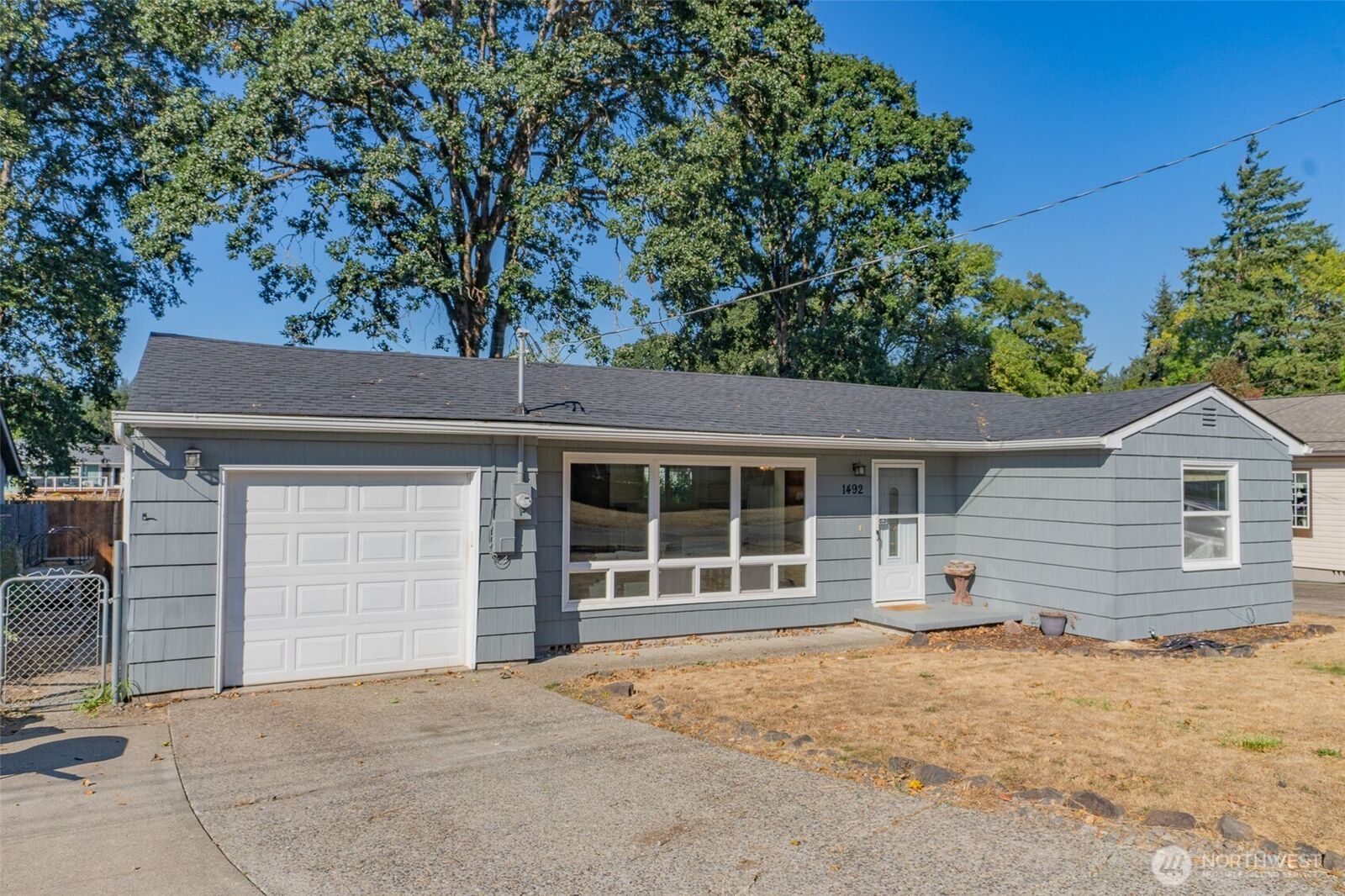 Property Photo: 1492 SW Kelly Avenue WA 98532