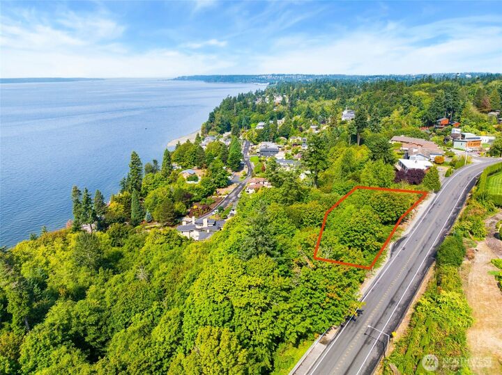 Property Photo:  274 Xx  Marine View Drive S  WA 98198 