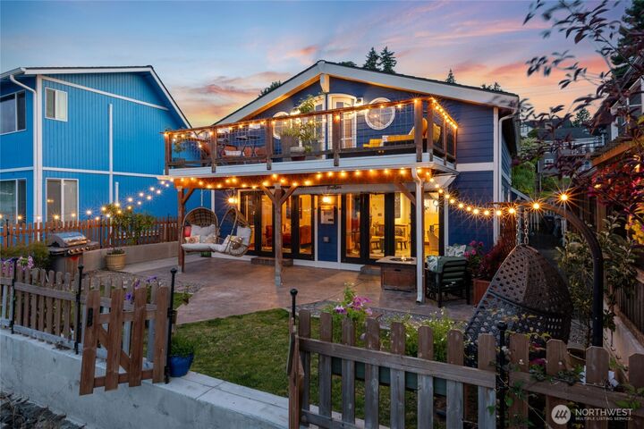 Property Photo:  1811  Bay St  WA 98366 