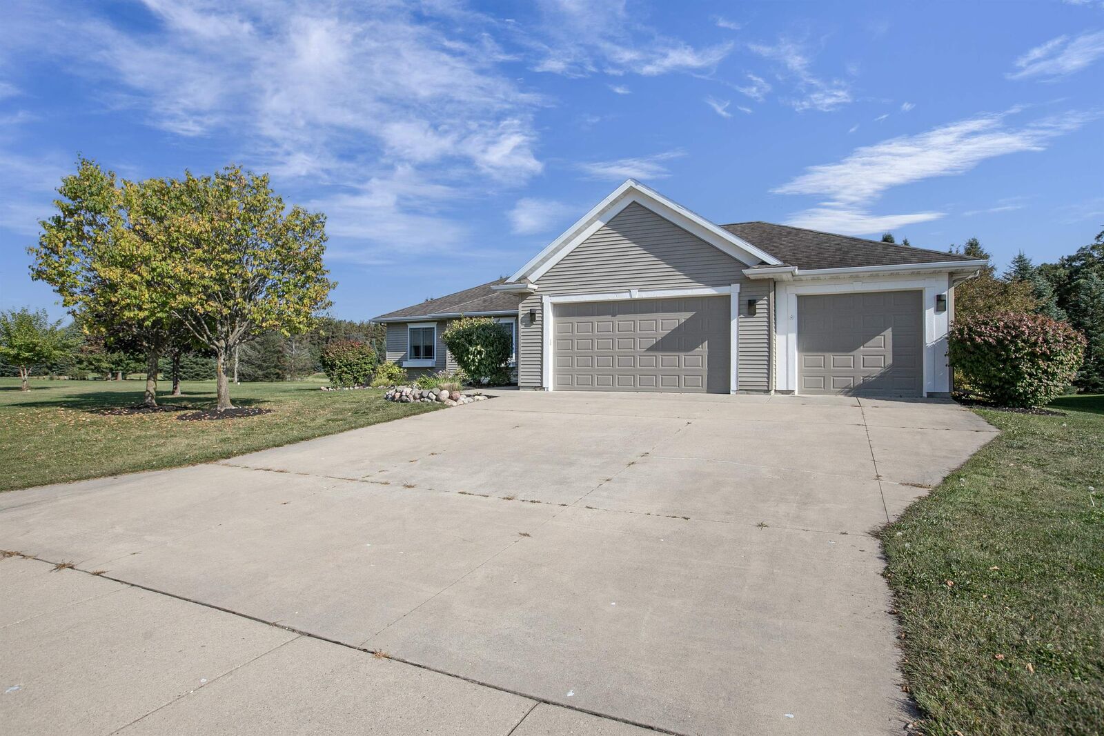 Property Photo:  1547 Foxfire Court  WI 54981 