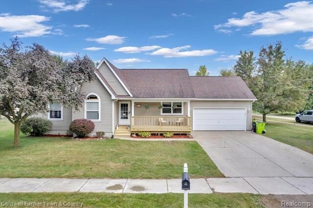 Property Photo:  211 Colfax Street  MI 48430 