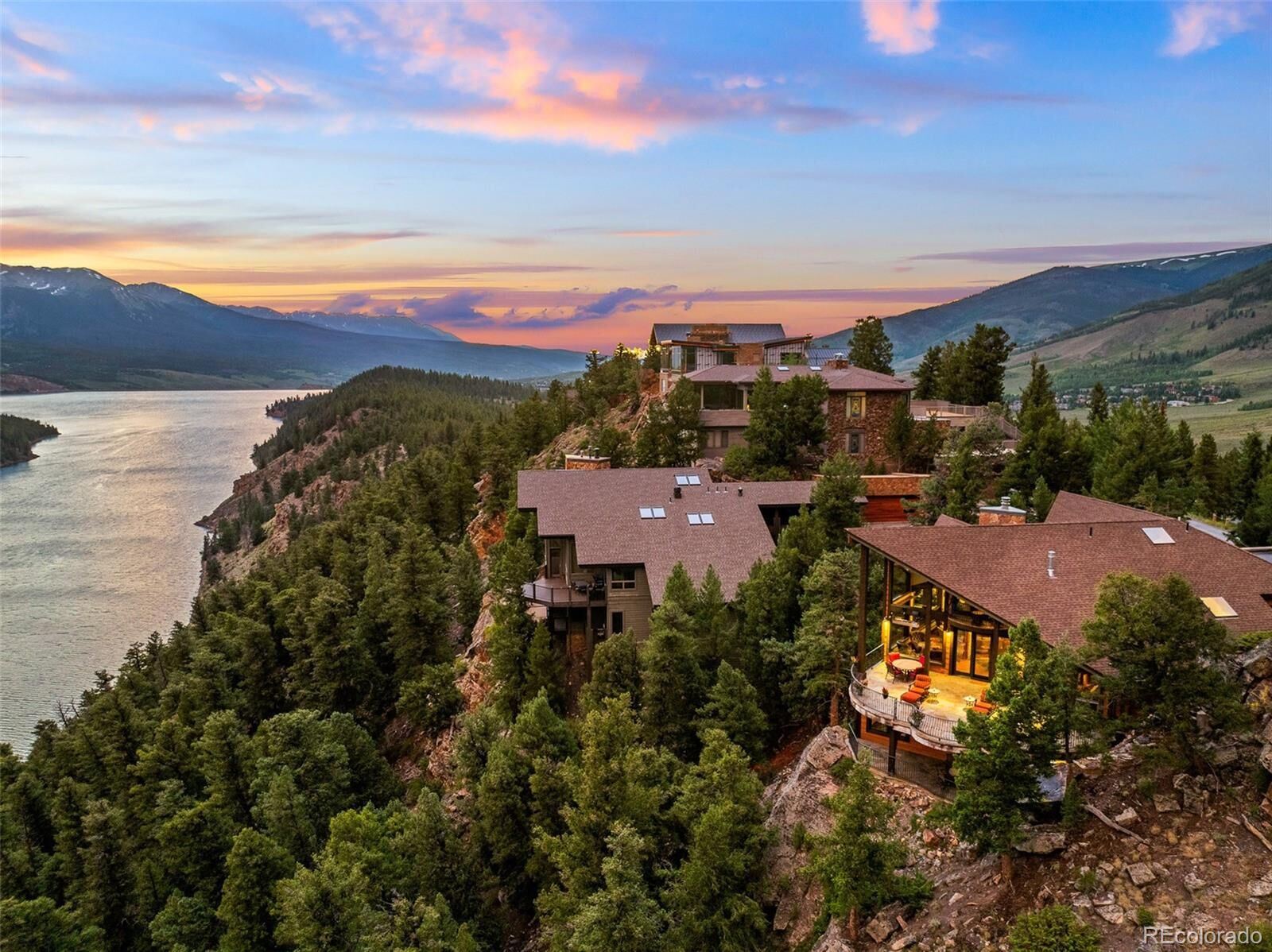 Property Photo:  31 Pinnacle Lane  CO 80435 