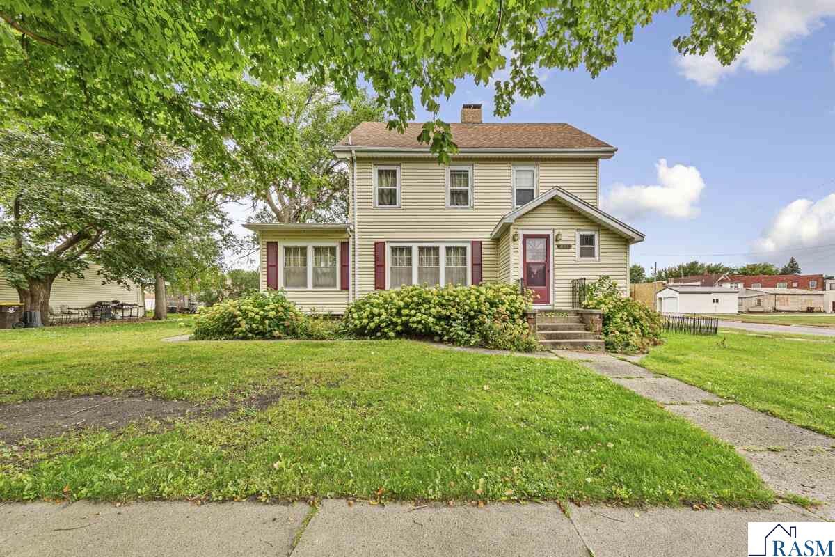 Property Photo:  211 N Park Street  MN 56068 