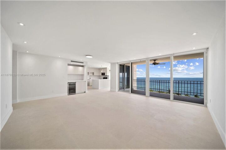Property Photo: 881 Ocean Dr 8G FL 33149
