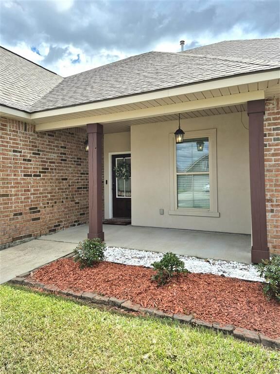 Property Photo: 1902 Thibodeaux Road LA 70607