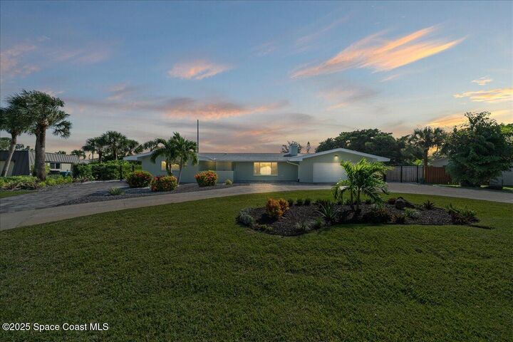 Property Photo:  303 Hibiscus Trail  FL 32951 