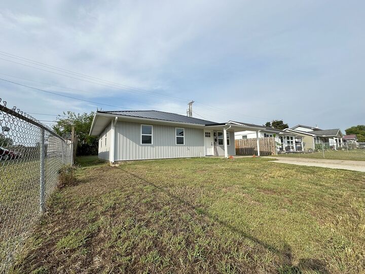 Property Photo:  403 Gordon Ave.  OH 45690 