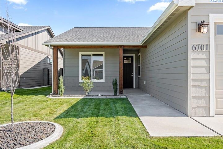 Property Photo:  6701 Sockeye Lane  WA 99301 