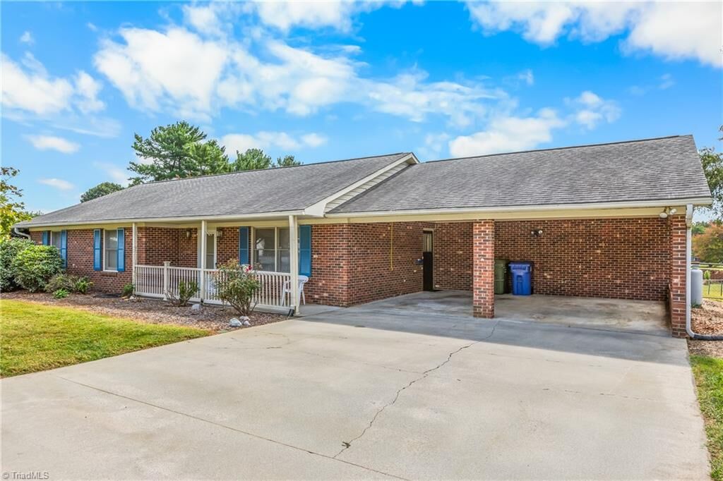 Property Photo: 184 Cale Bradley Court NC 27127
