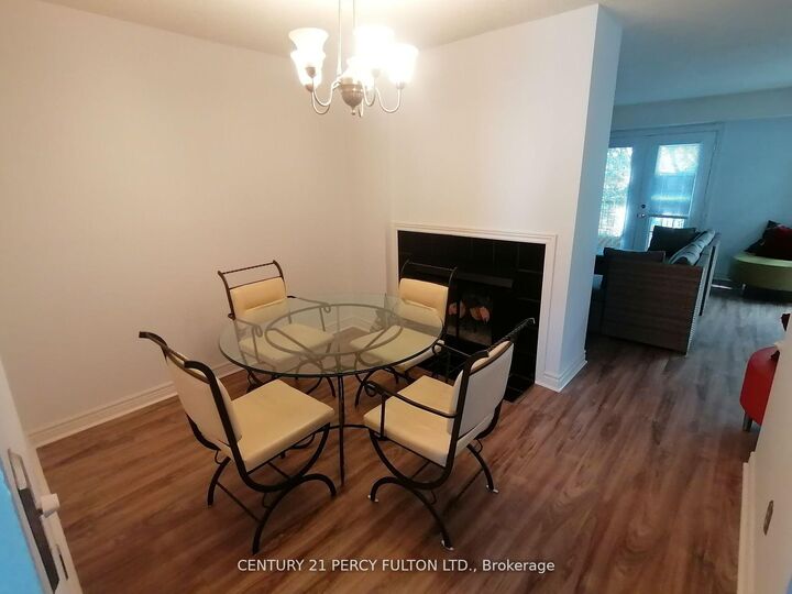 Property Photo:  