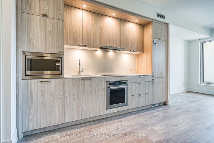 Property Photo:  259 The Kingsway N/A 211  ON M9A 0G2