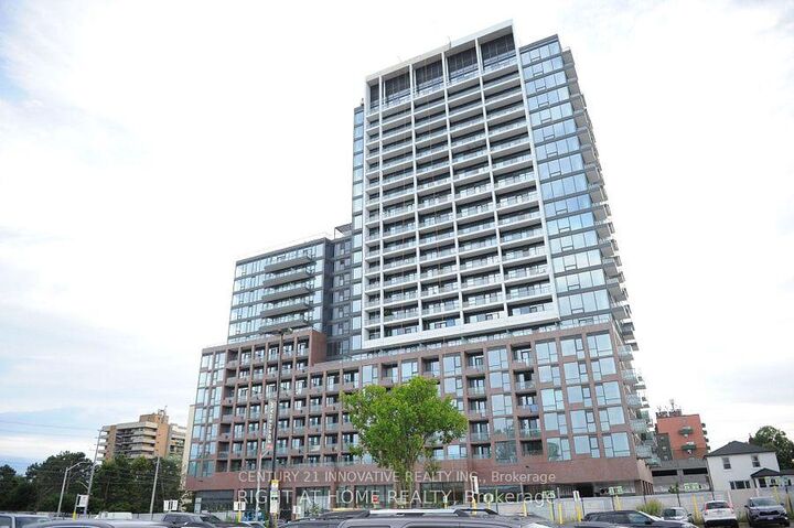 Property Photo:  28 Ann Street 813  ON L5G 0E1 