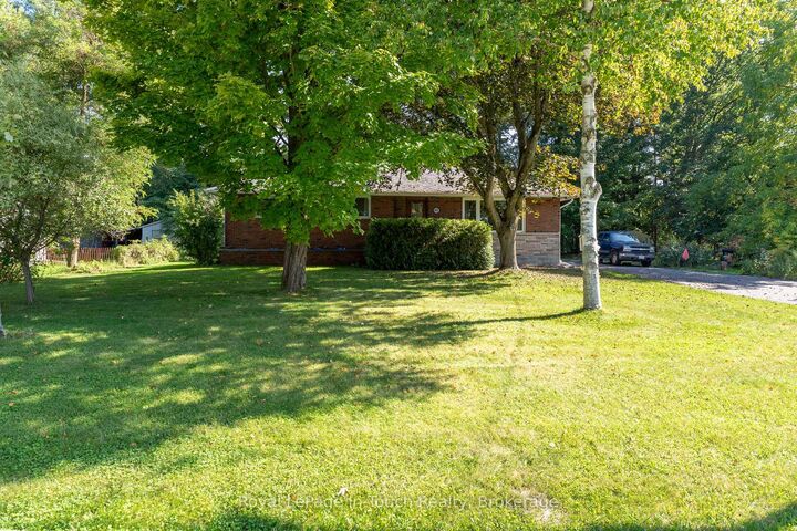 Photo de la propriété: 3957 Horseshoe Valley Road W ON L9X 1E9